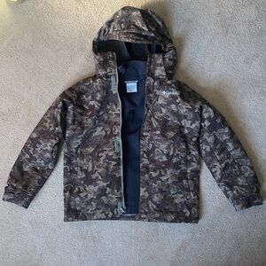 Columbia winter coat, Army green/brown camo. Kids size med 10/12